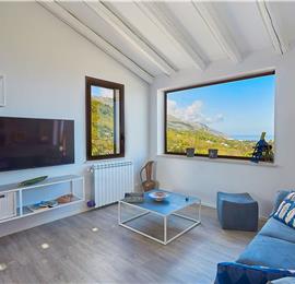 2 bedroom villa with infinity pool near Scopollo, sleeps 4